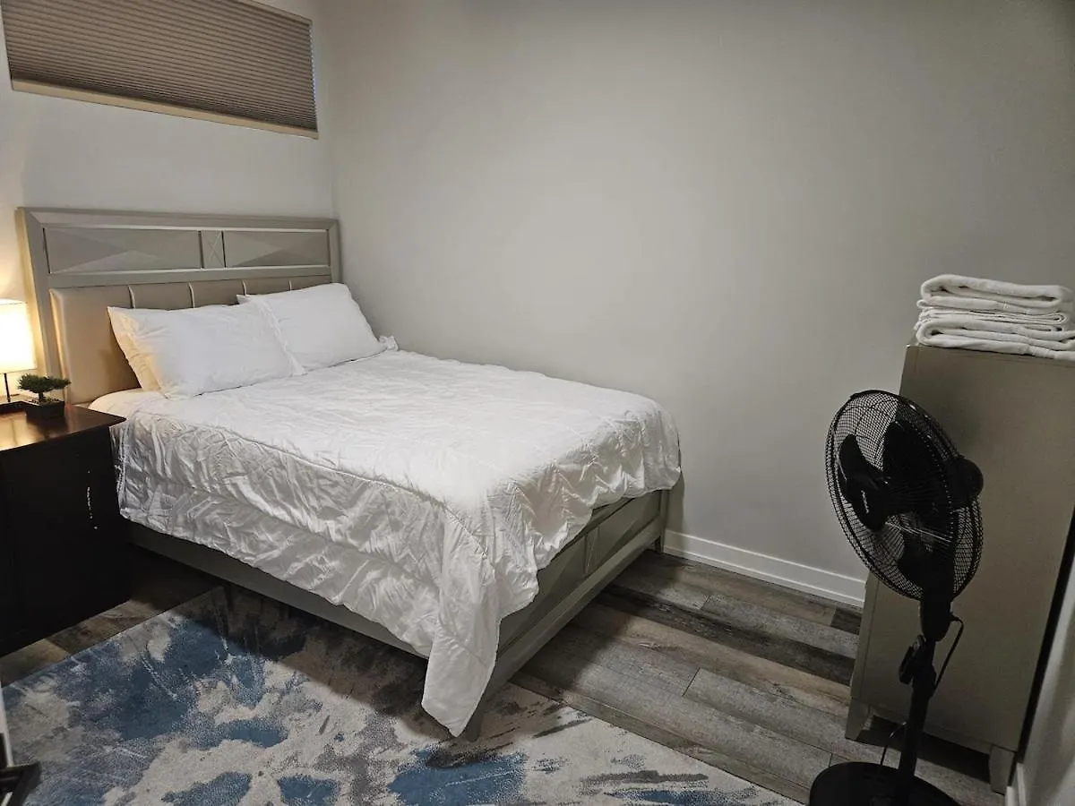 2-Bedroom Private Entrance Suite With Full Kitchen Calgary
